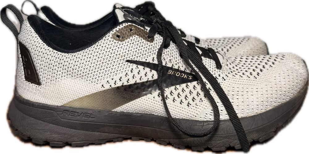 Brooks Revel 4 Women's Running Shoes Size 7.5 Medium B White Black 1203371B121